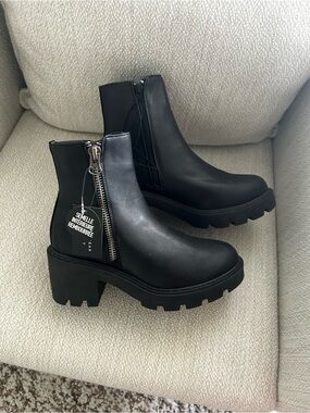 Women's Black Chunky Zip Ankle Boots